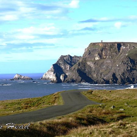 John Eoinin'S Bar And Accommodation Glencolumbkille Kültér fotó